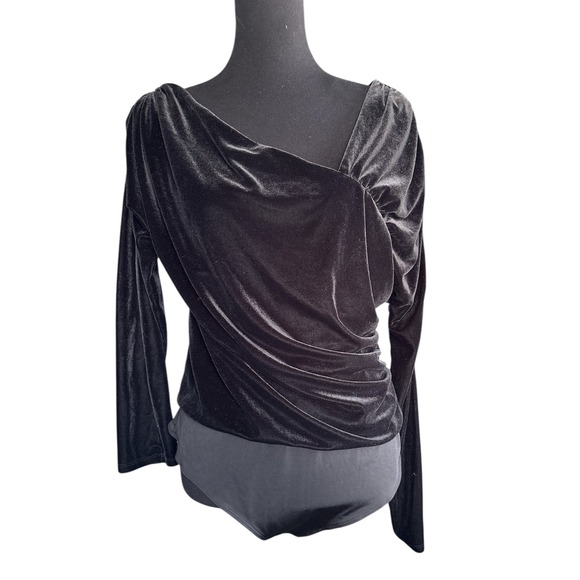 Express Body Contour Black Velvet Off Shoulder Asymmetrical Bodysuit, size XL - Picture 6 of 8
